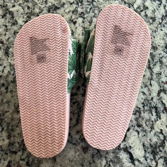 Janie&Jack Palm Bow Pool Slides - Picture 2 of 6